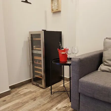 Ventimiglia Suite & Wine-3