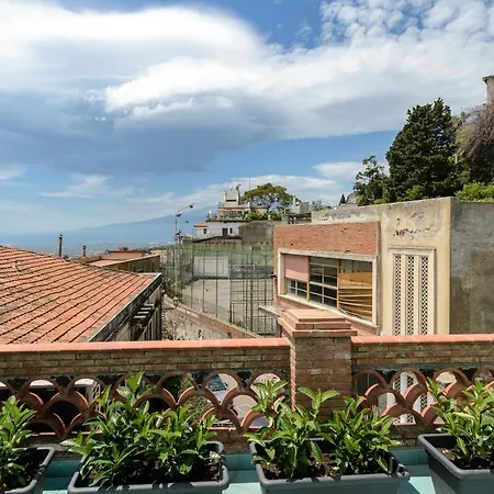 Sweet Taormina Apartment-3