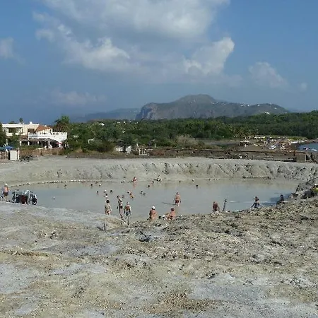 Vulcano Beach-3
