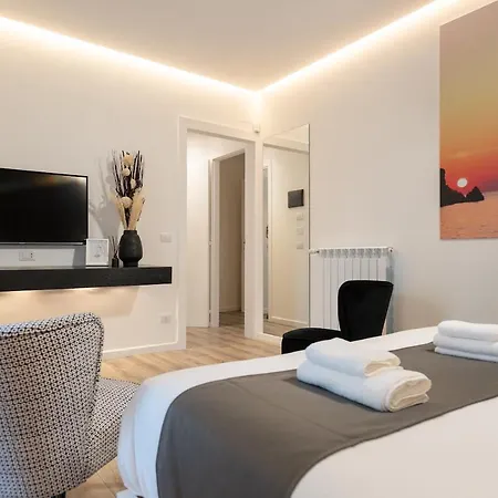Sicily 4 Suite-3