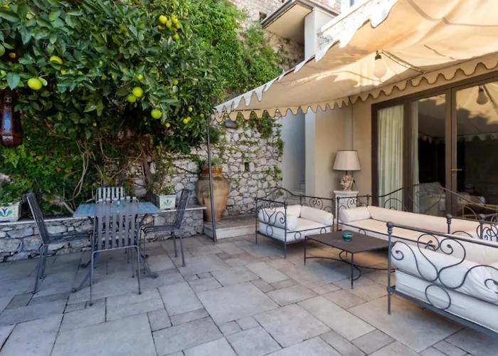 Privates Villa Eleonora Isola Bella Sea View Small Pool + Jacuzzi Taormina