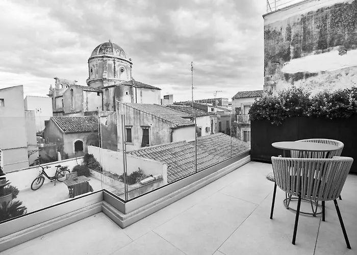Pet friendly Palazzo Salomone Hotel Syracuse