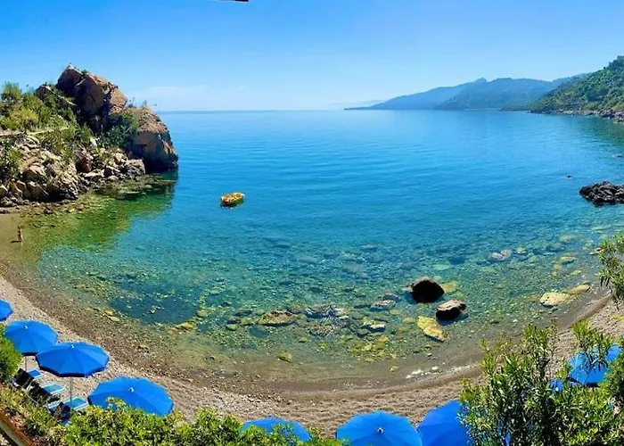 Cefalu hotels near Abbey of Thelema