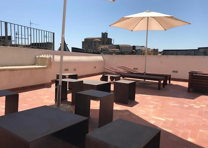 Motta Palace Apartments & Rooms Motta SantʼAnastasia