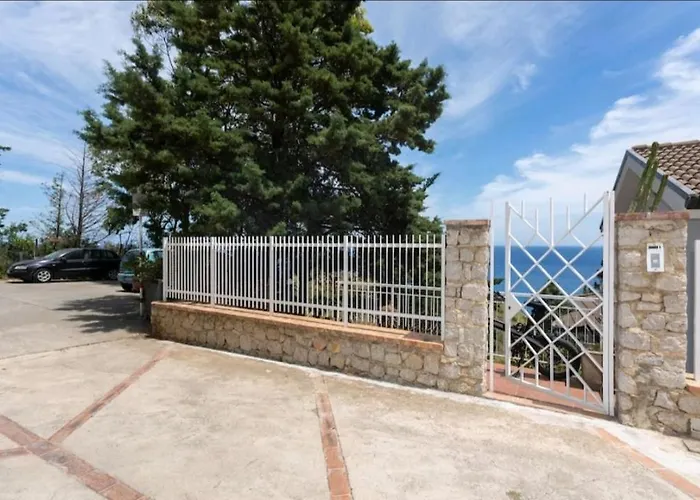 Villa'S Apartment On The Beach, Swimming Pool A/C Palermo with Pool