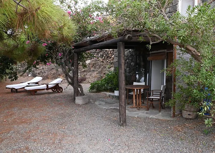 Hotel Dammuso Levante Pantelleria