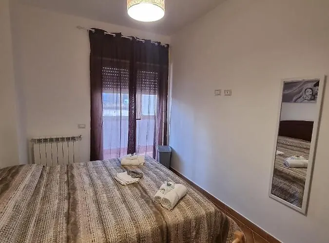 Room In Guest Room - The Rooms Of Aurora Palermo Center N001