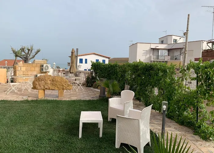 Villa Maresa appartamento con giardino Realmonte
