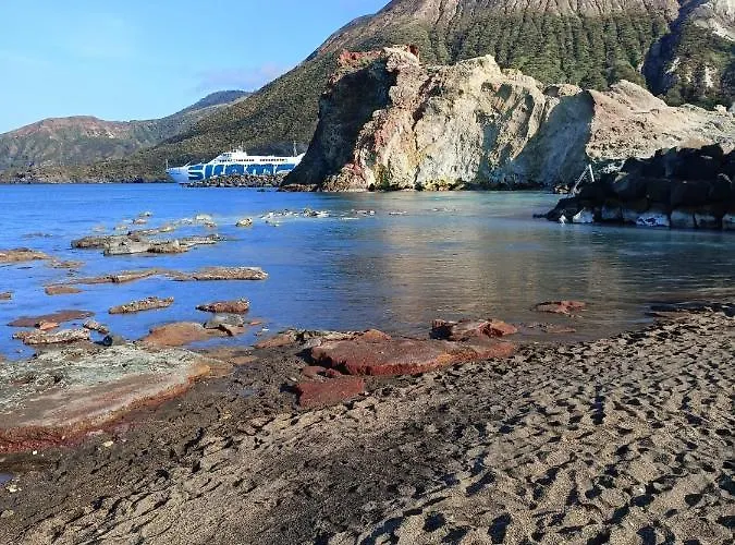 Ferienwohnung Menichetta Bilo 5 Posti Con Piscina Dal 18 Luglio Al 31 Agosto Vulcano 