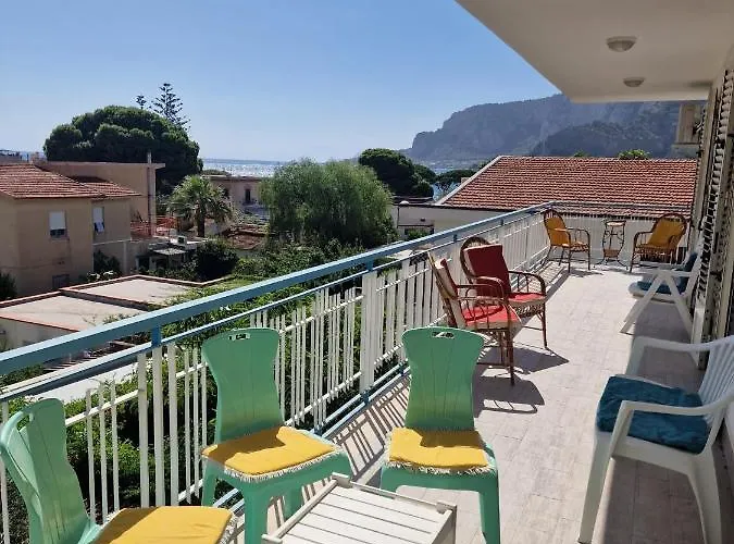 Mongibello Apartment Mondello