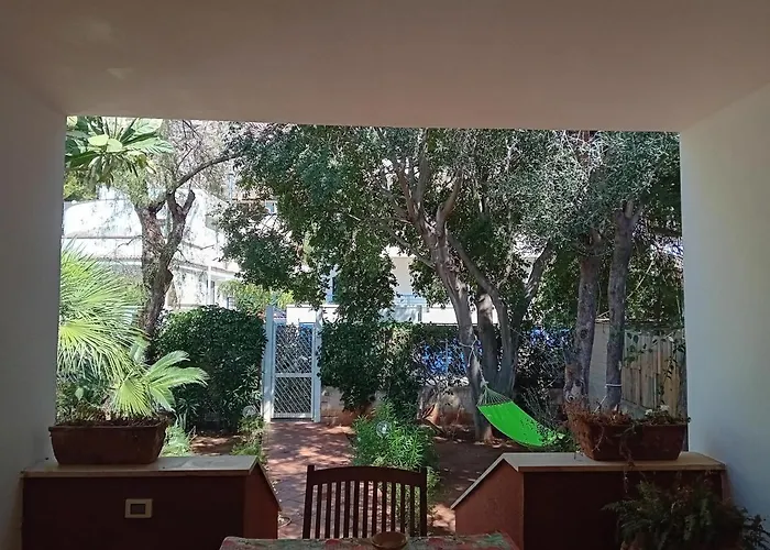 Villa Eraclea Via Zeusi D Eraclea 22 Palermo