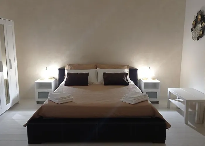 Bed and Breakfast L'Antico Cortile di Alba Viagrande