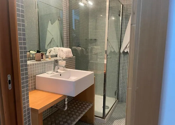 Room In Guest Room - Vittorio Emanuele Trapani