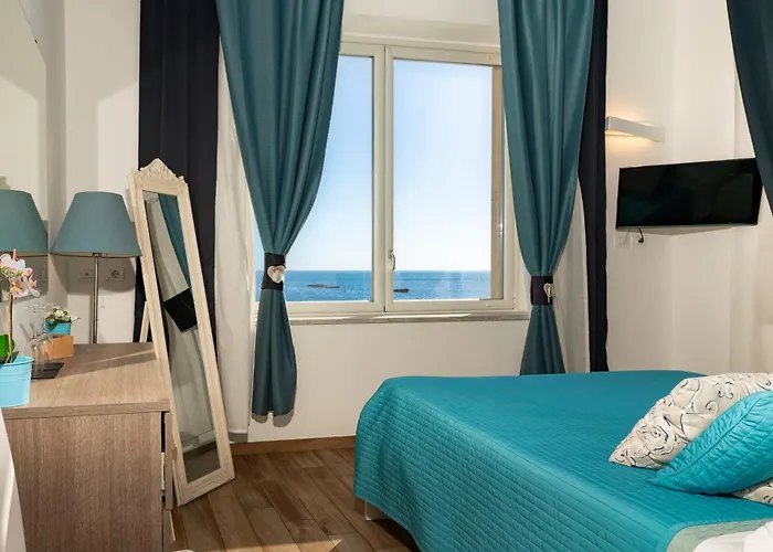 Marlove Sea View With Private Access To The Sea Syracuse