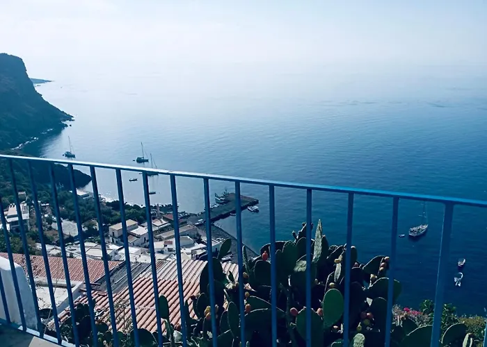 Villa Vista Mare a Filicudi Pecorini