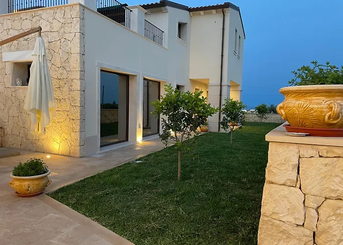 Villa Carmiano B&B Luxury Bedrooms In Avola In The Province Of Syracuse With Room With Swimming Pool