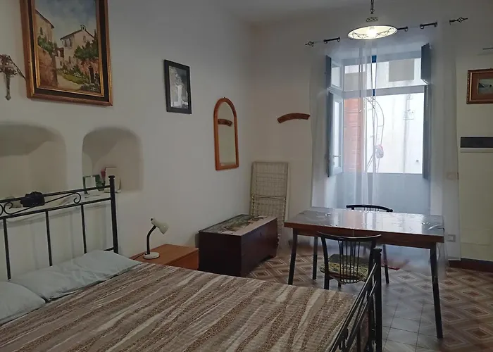 Villa "La Casa Dell'Architetto" Con Terrazza Panoramica In Centro Storico E A Due Passi Dal Porto à Lipari 