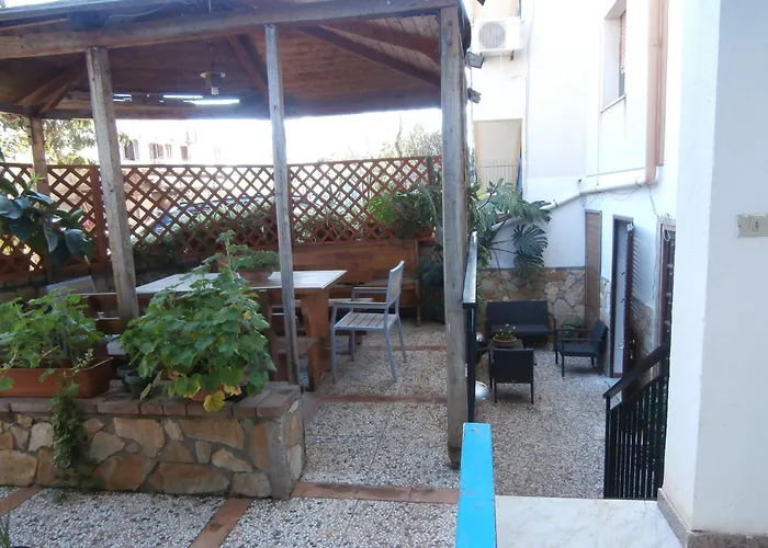 Busalacchi B&B Mondello Con una pista da Golf
