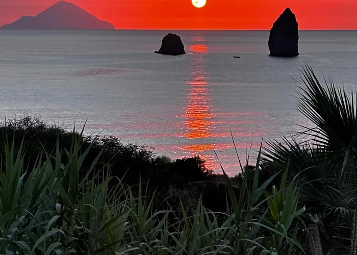 Isole Eolie, Vulcano - Favoloso Bivani Con Piscina Acqua Di Mare E Vista Sulle Isole Eolie avec Piscine