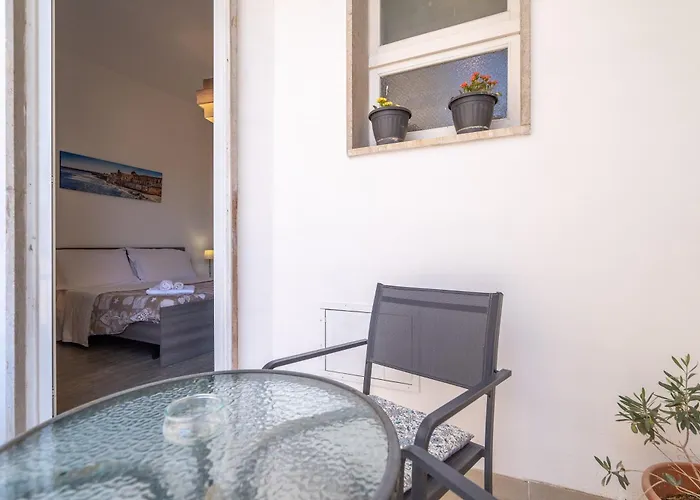 Cavour Rooms Syrakus