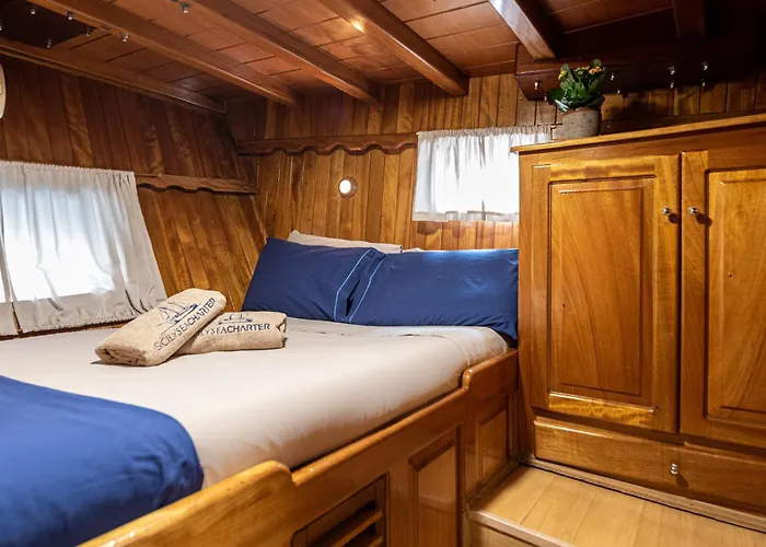 Sicily Sea Charter Caicco Hande Capo Galera Palermo