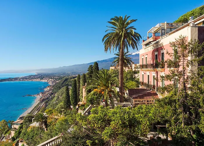 Hoteles con Cancha de Tenis en Taormina