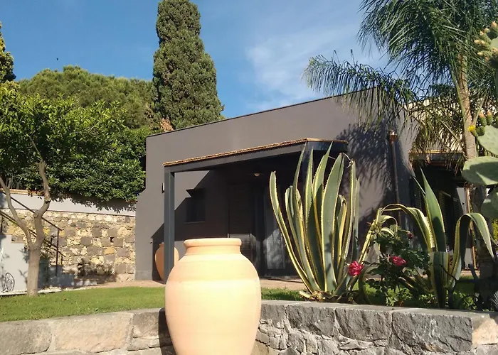 Avocado B&B Beyond Giardini-Naxos