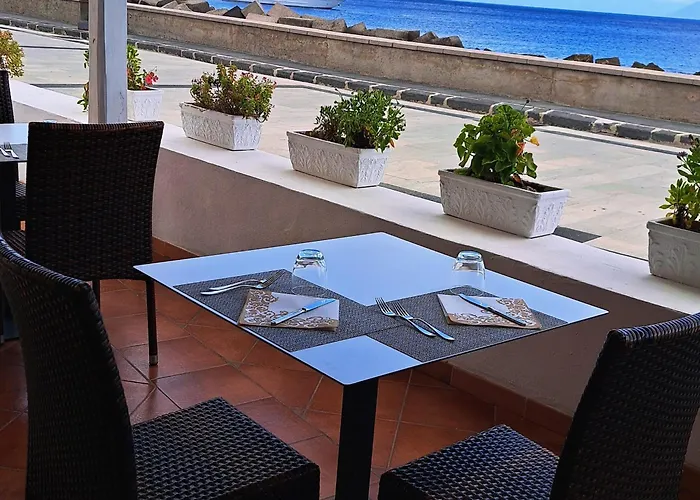 Hotels in Santa Marina Salina