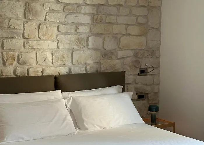 Olivia Rooms Teocrito Syracuse
