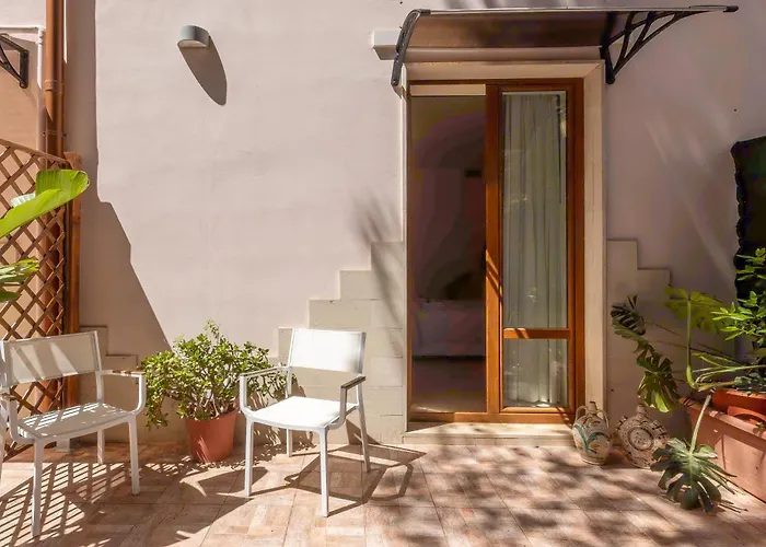 Syracuse hotels near Archaeological Park of Neapolis
