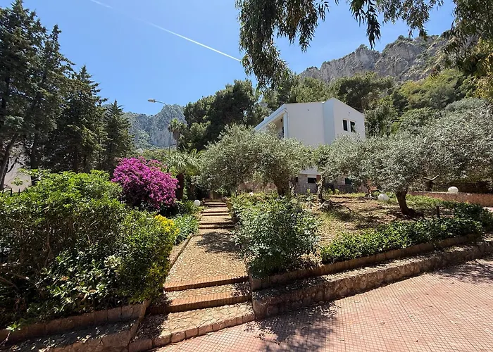 Villa Rubino Mondello Guest house - By Rentalbeb Italy Palermo