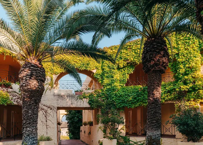 Brucoli Hotels