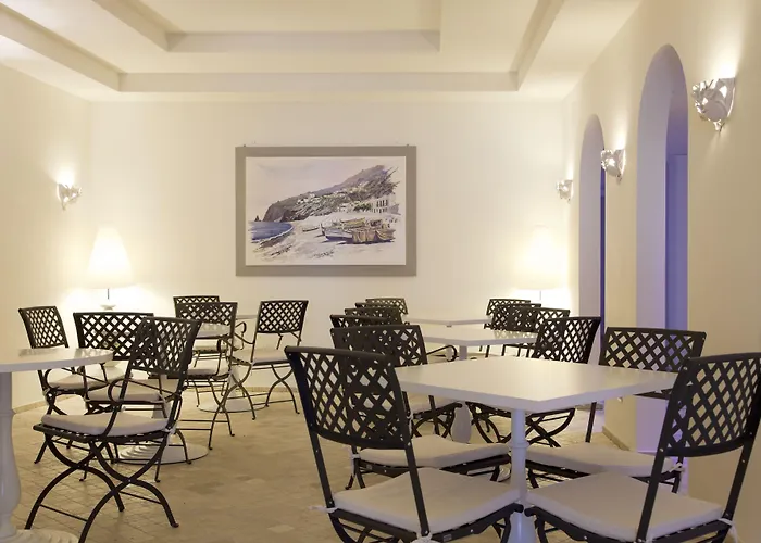 Boutique Hotel Cutimare - Aeolian Charme Acquacalda