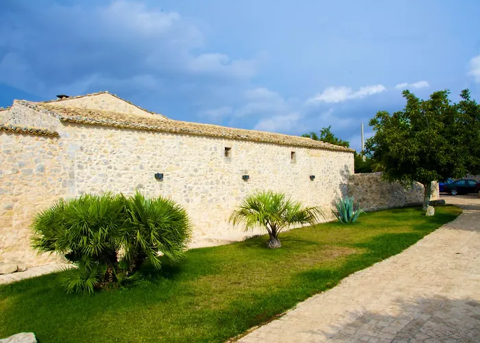 Relais Cimilla B&B Ragusa with Pool