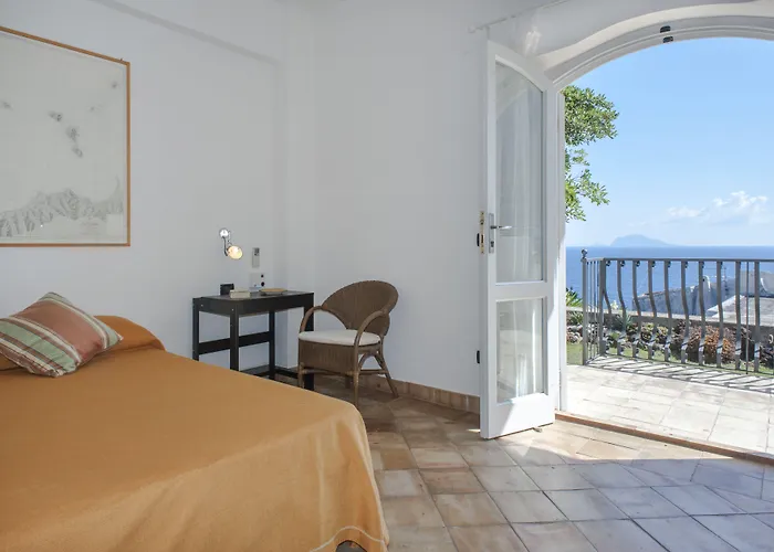 Hotel Punta Scario Malfa 