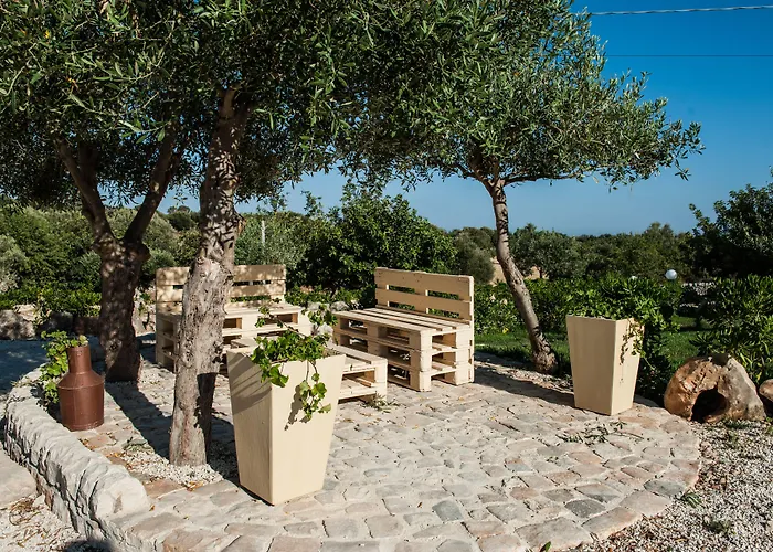 Villa I 5 Sensi Marina di Modica con Piscina
