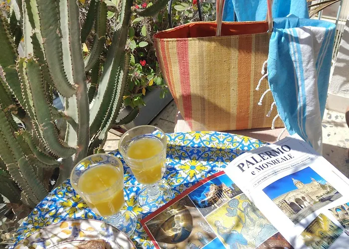 120 Rodionoff Palermo View & Terrace Mondello-Airport Link Bed & Breakfast