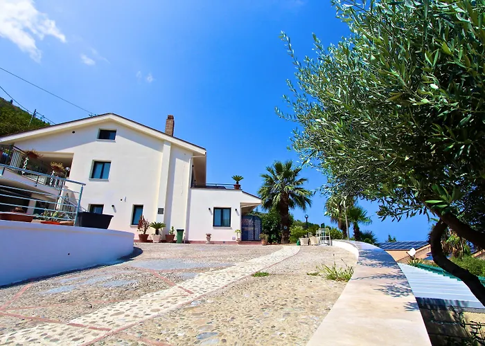 Bed and Breakfast Al 33 Giri Cefalù