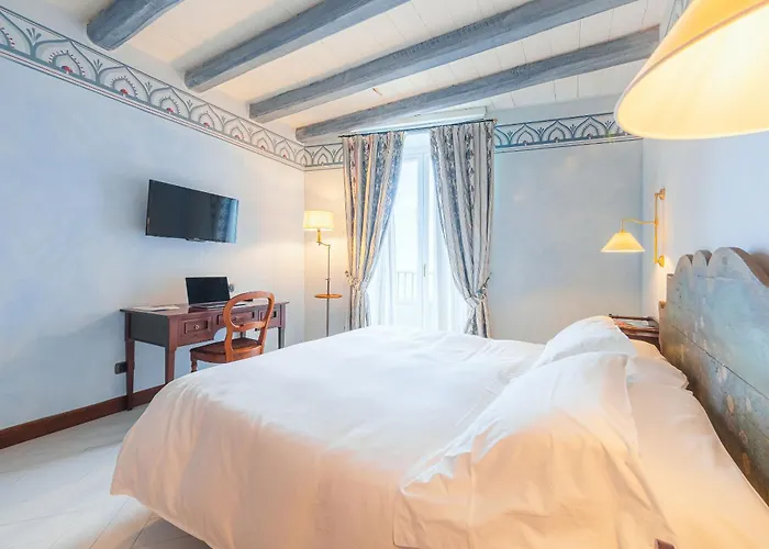 Syracuse hotels near Latomia dei Cappuccini