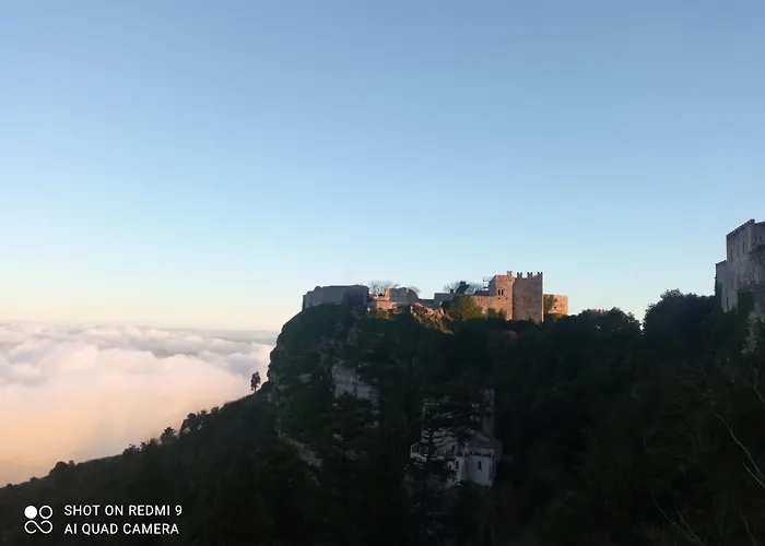Erice hotels near Bonagia