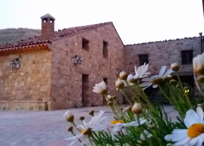 Masseria Rocca di Gonato Castelbuono  con Piscina