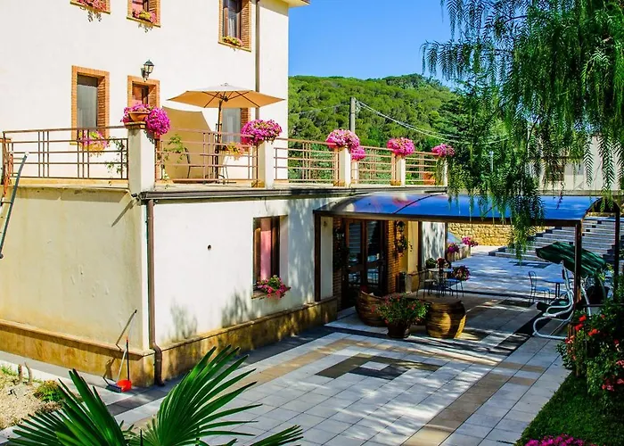 Aidone Hotels