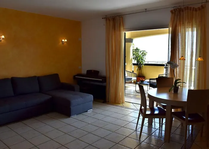 Taormina Sunny Apartment - Taormina Holidays