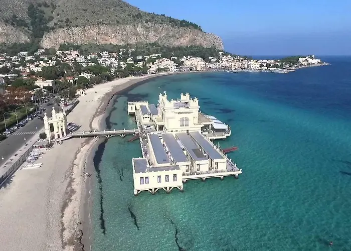 Green House Beach Mondello