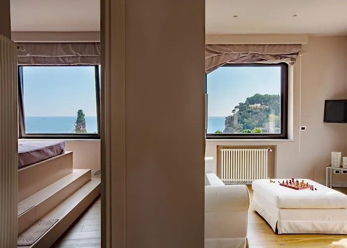 Appartement Fenetre sur le blue à Taormine